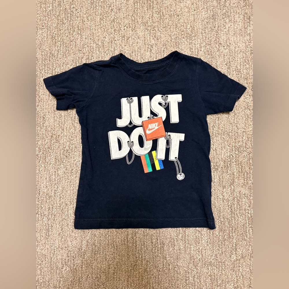 Nike T-shirt